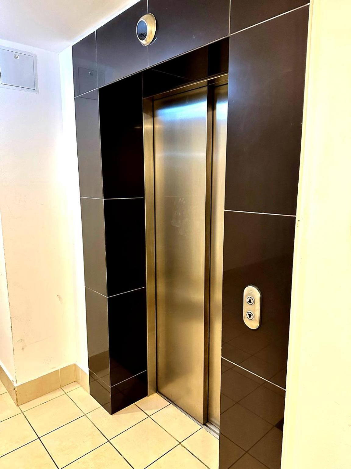 City Center Apartment With Balcony Budapest Exterior foto